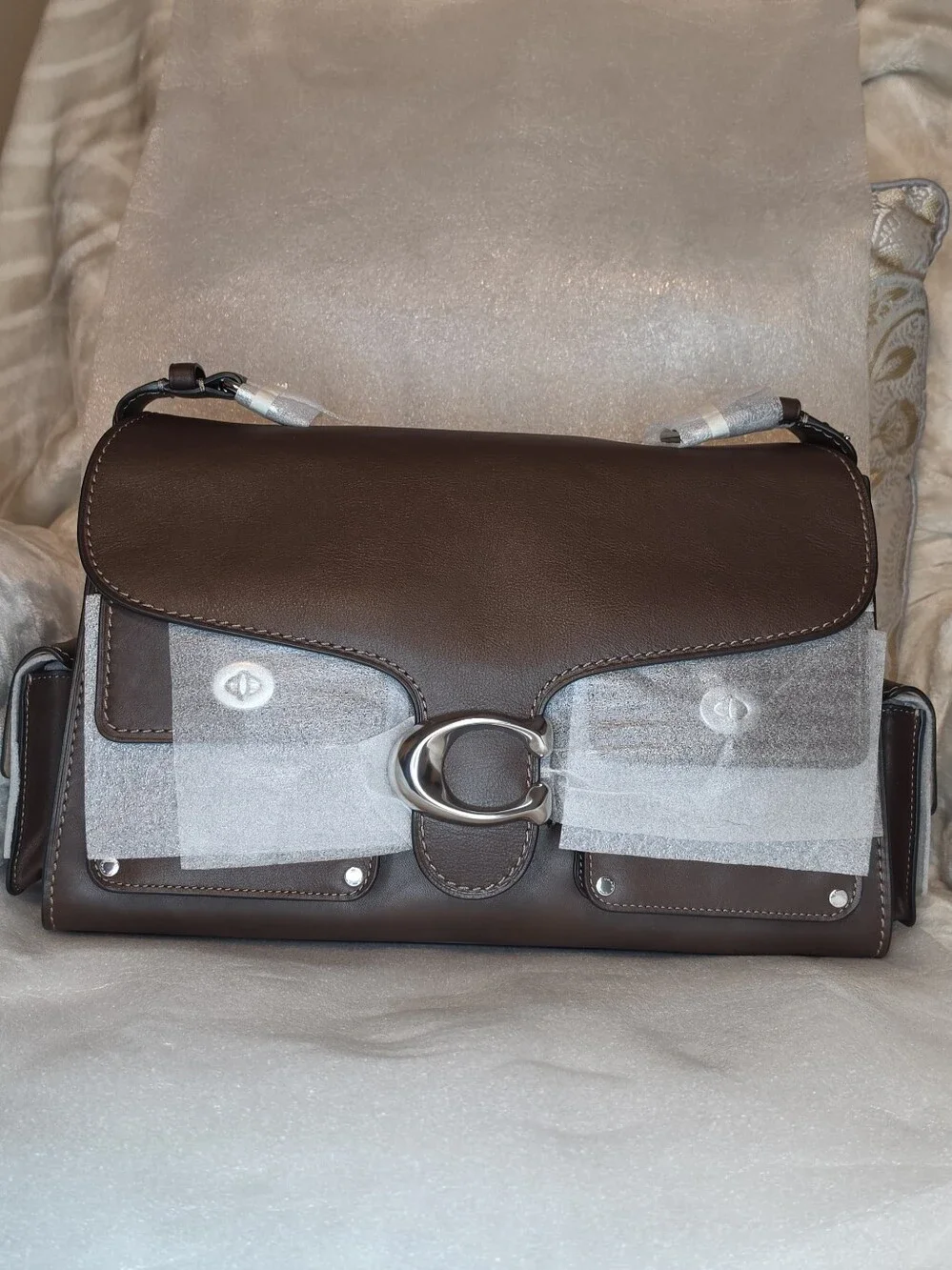 COACH CARGO TURNLOCK TABBY 36